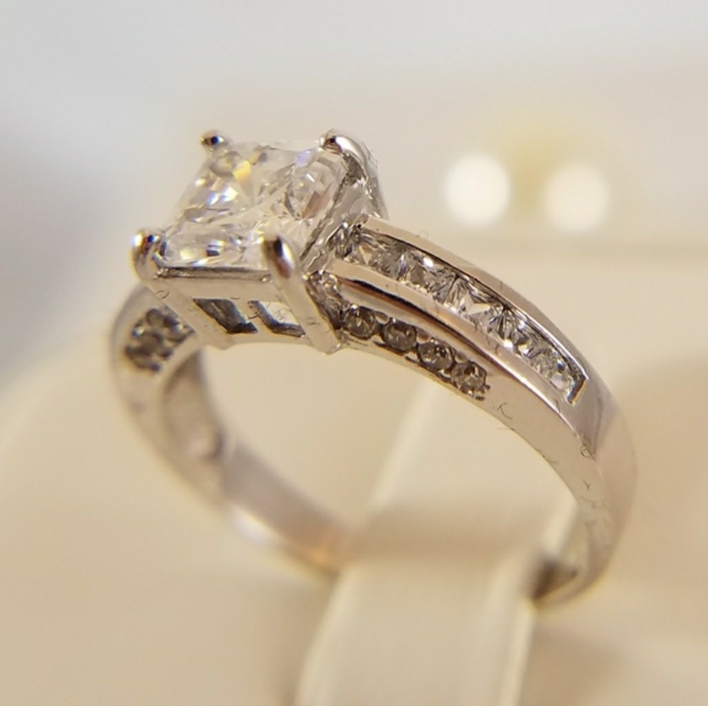 14k Solid White Gold Engagement Ring size  5 6 7 8